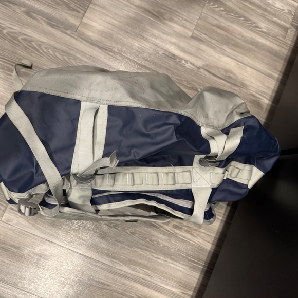 The North Face Basecamp Duffle Bag - Picture 6 of 13